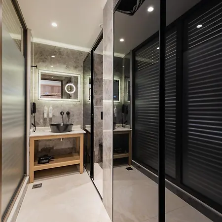 The Wine Hotel-2